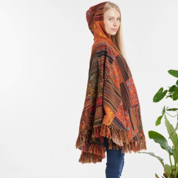 Kathmandu unisex hooded poncho with pockets - Picture 3 of 4